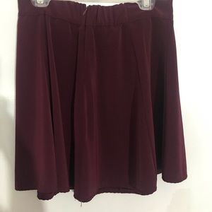 Brandy Melville Maroon skater skirt